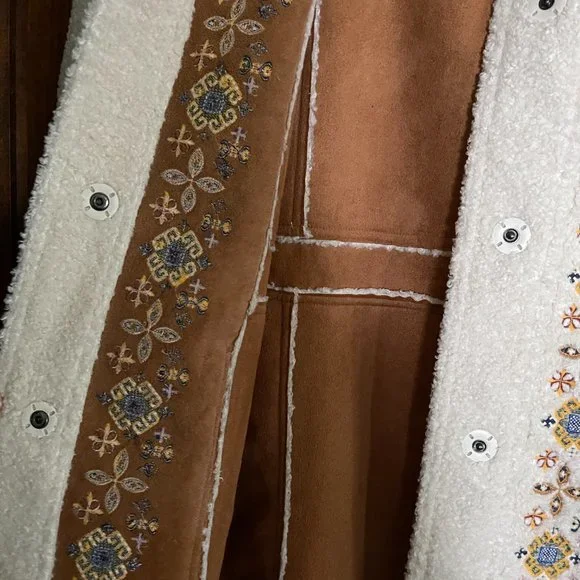 Maeve Embroidered Sherpa Coat - Picture 9 of 9